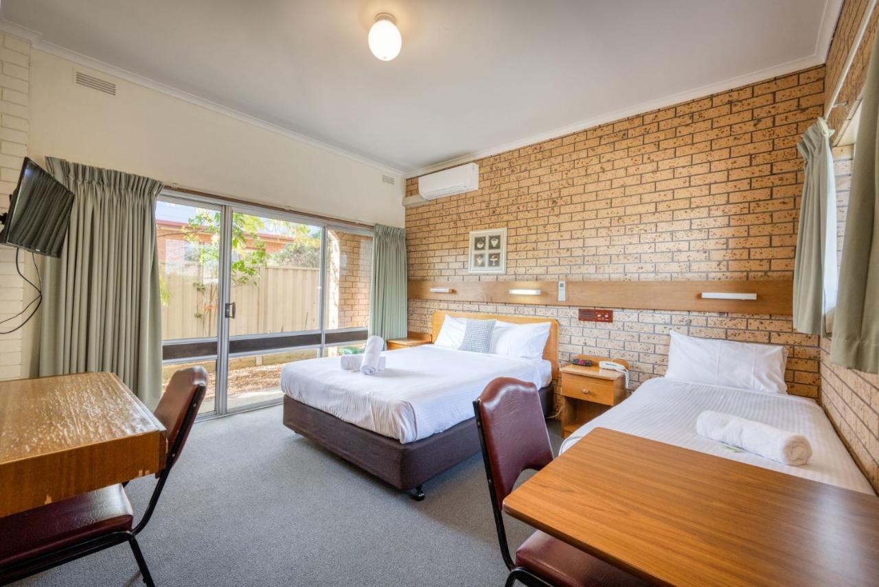 Colac Mid City Motor Inn Экстерьер фото