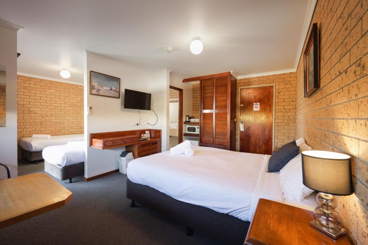 Colac Mid City Motor Inn Экстерьер фото