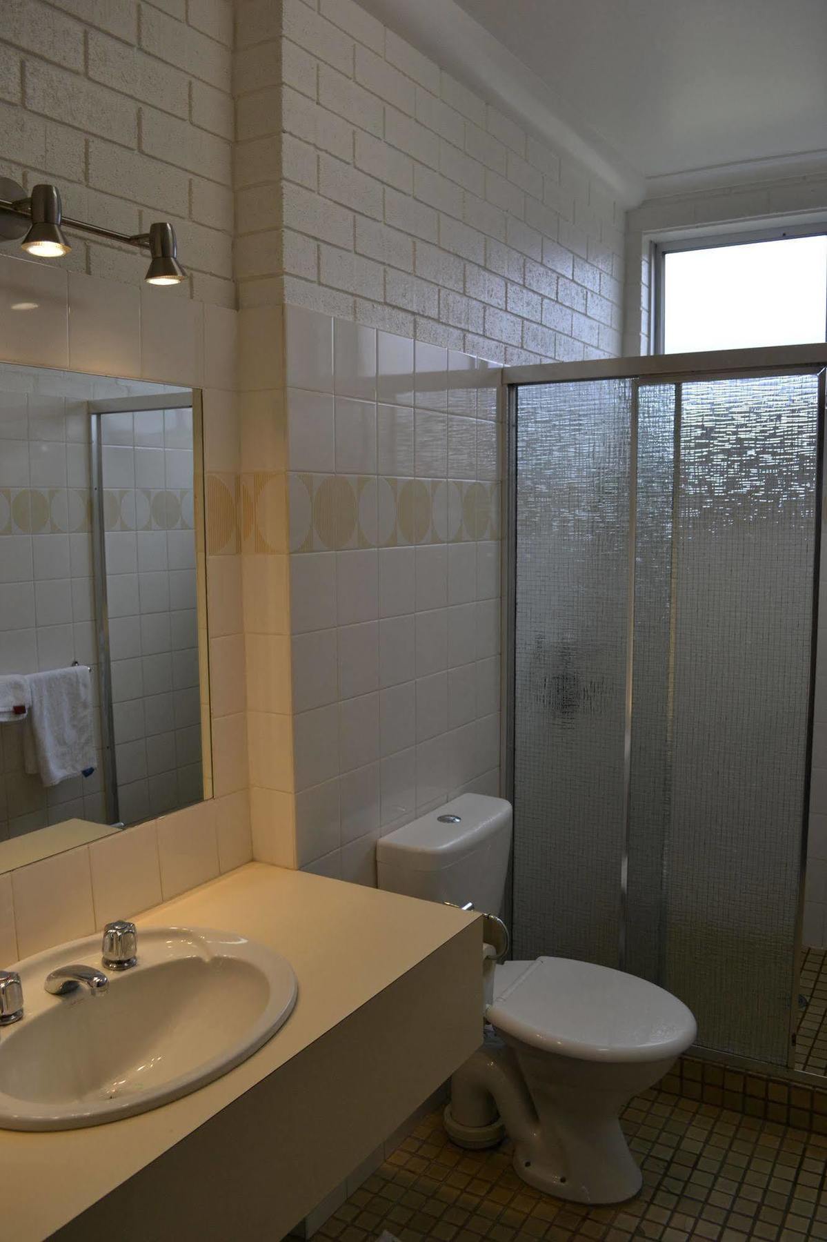 Colac Mid City Motor Inn Экстерьер фото
