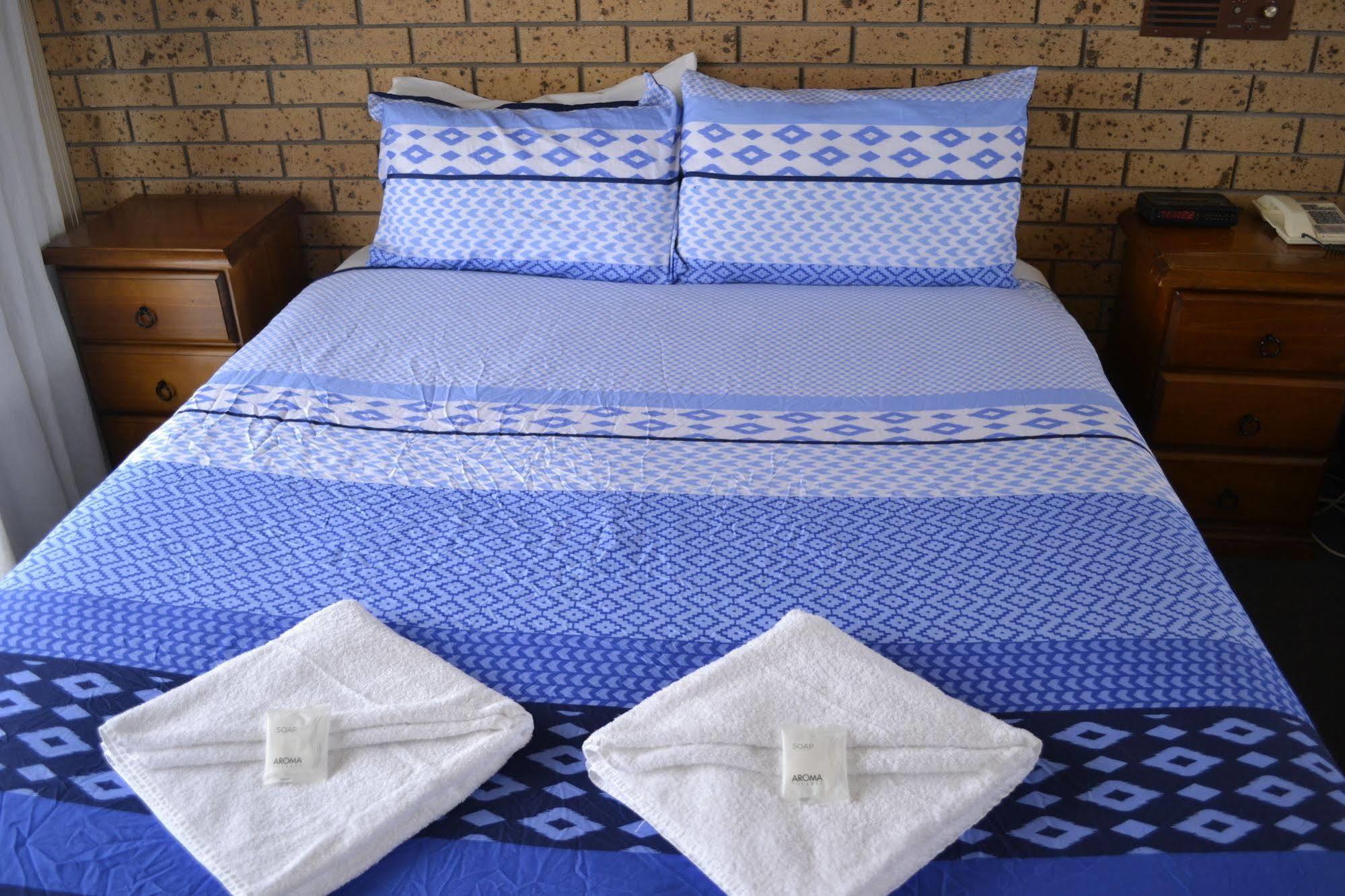 Colac Mid City Motor Inn Экстерьер фото