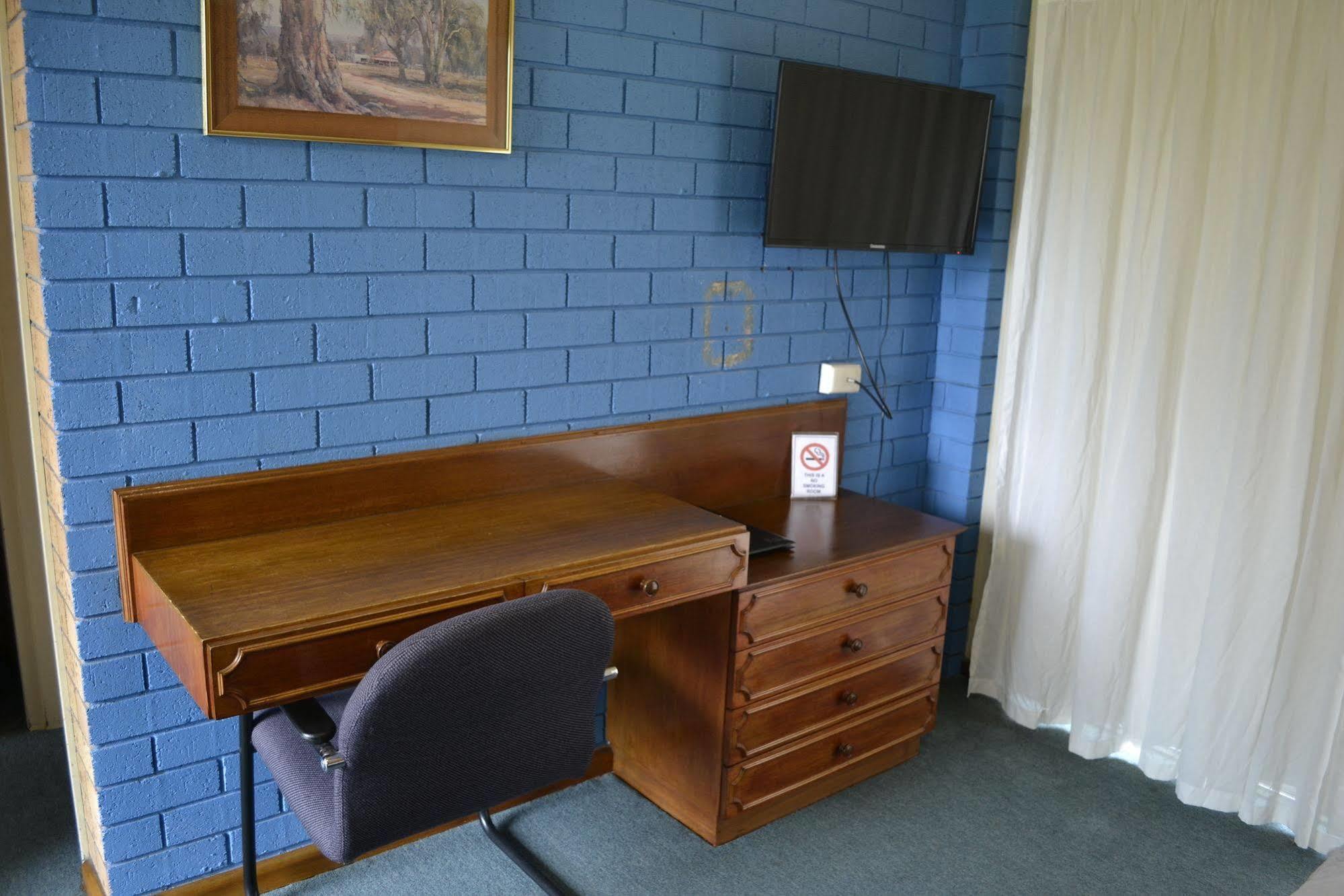 Colac Mid City Motor Inn Экстерьер фото
