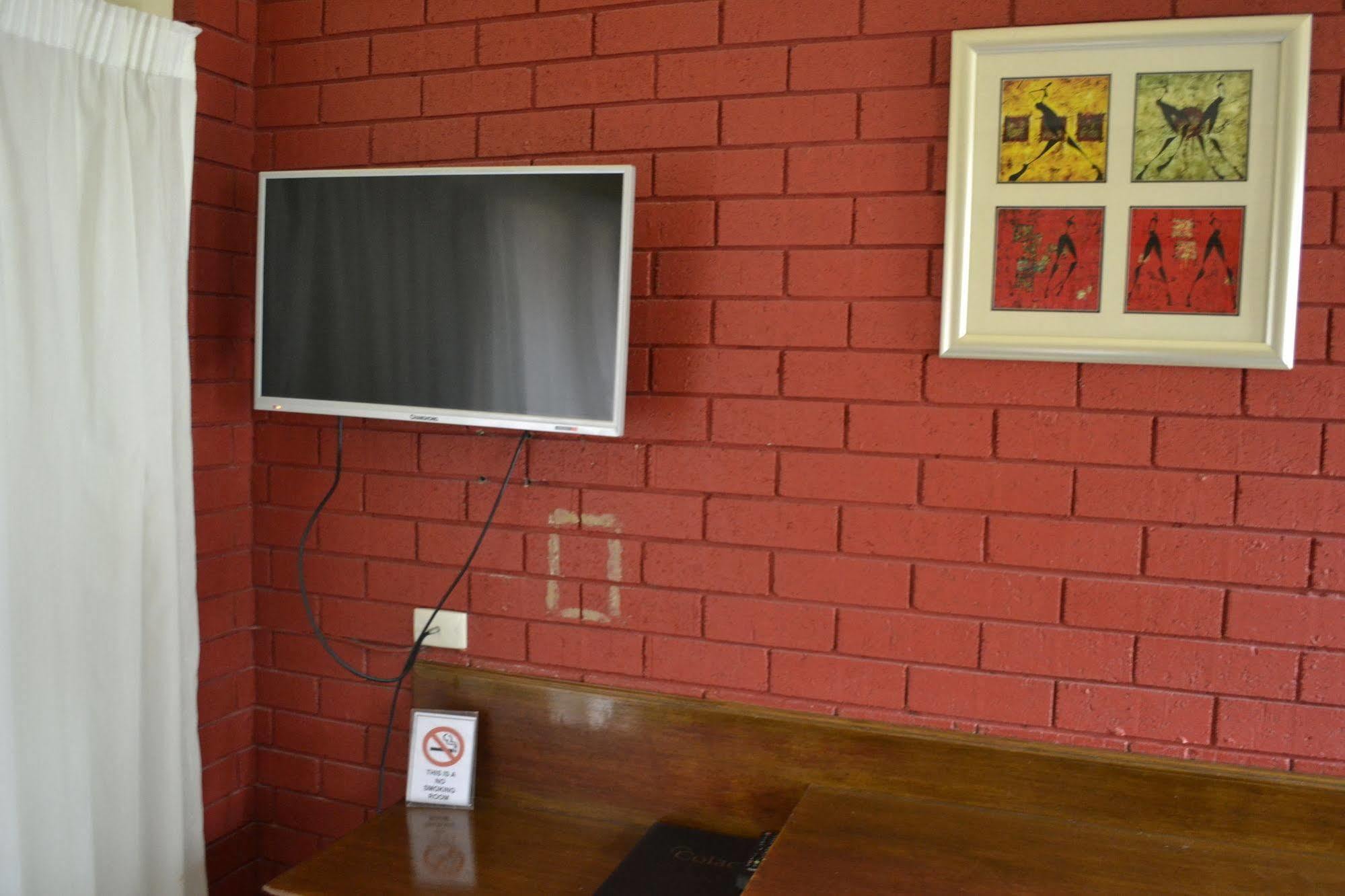Colac Mid City Motor Inn Экстерьер фото