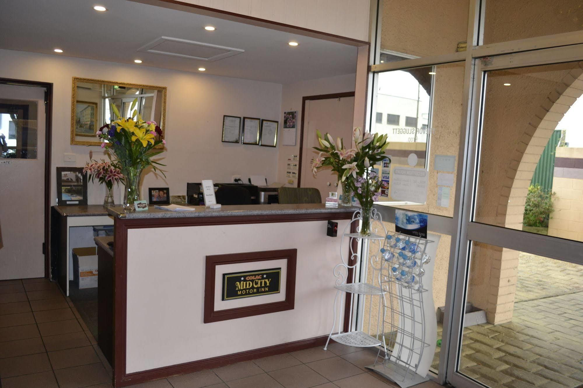 Colac Mid City Motor Inn Экстерьер фото