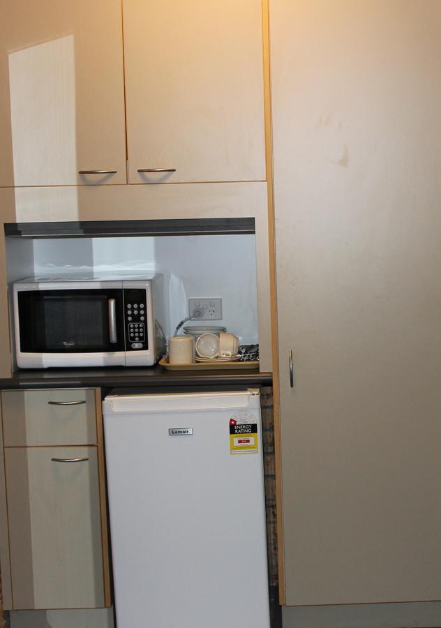 Colac Mid City Motor Inn Экстерьер фото